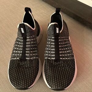 Women’s Nike Slip-On Sneaker Size 8.5